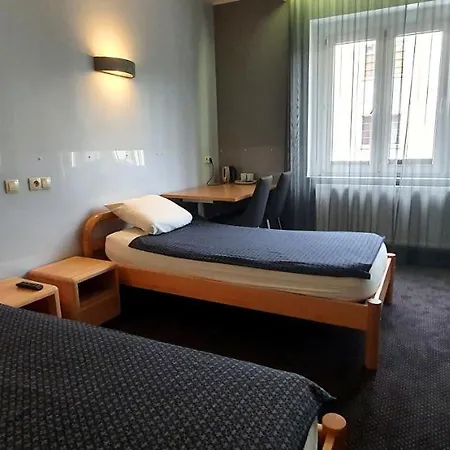 Alloggio in famiglia Pentagos *