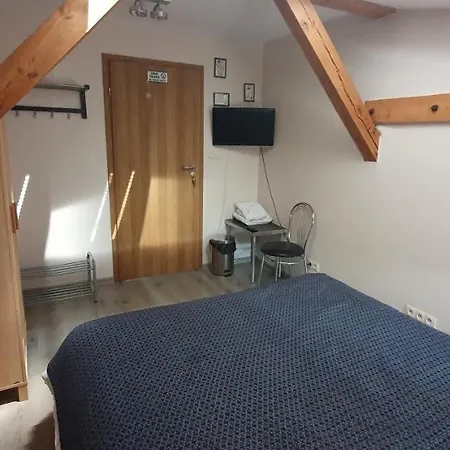 Alloggio in famiglia Pentagos *